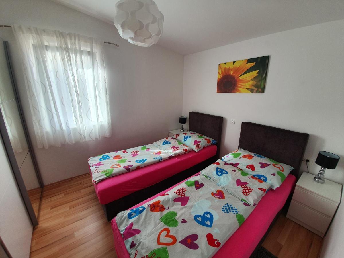 Comfortable Family Apt Iris 20M From Beach In Mandre Exteriör bild